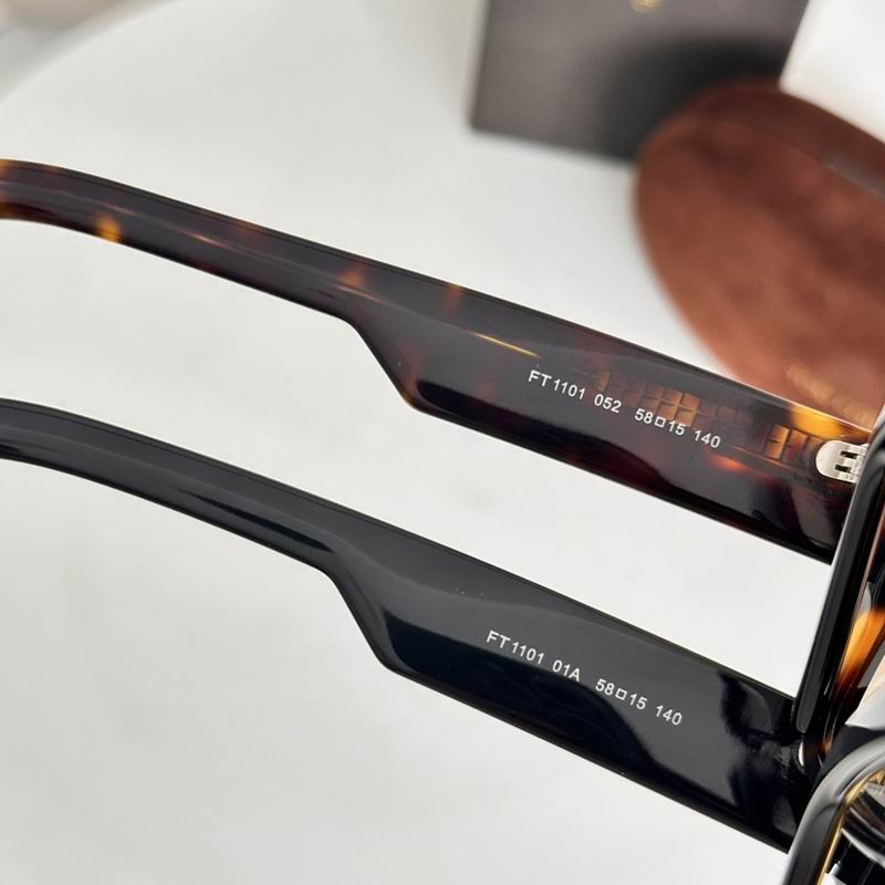 TOM FORD Glasses sms (820)