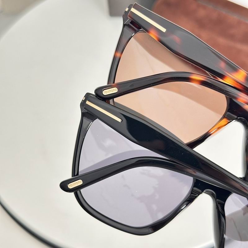 TOM FORD Glasses sms (840)