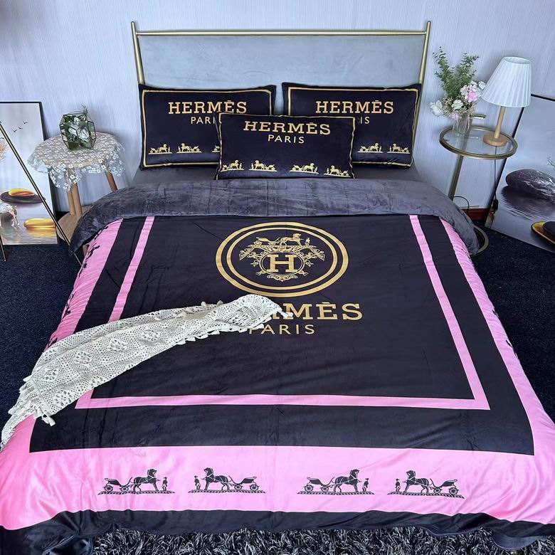 Versace  2.0x2.3m    (2)