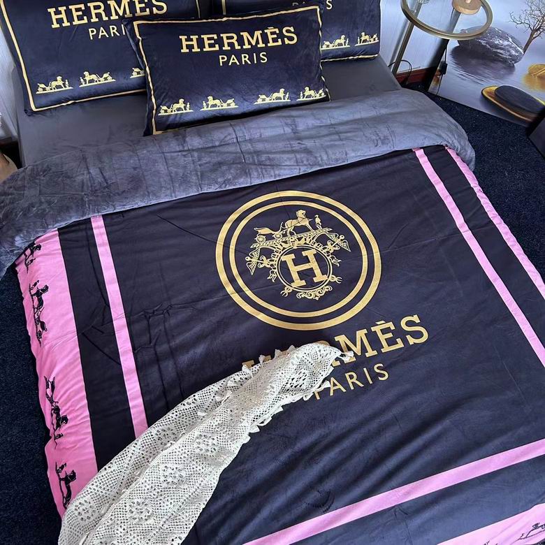 Versace  2.0x2.3m    (4)