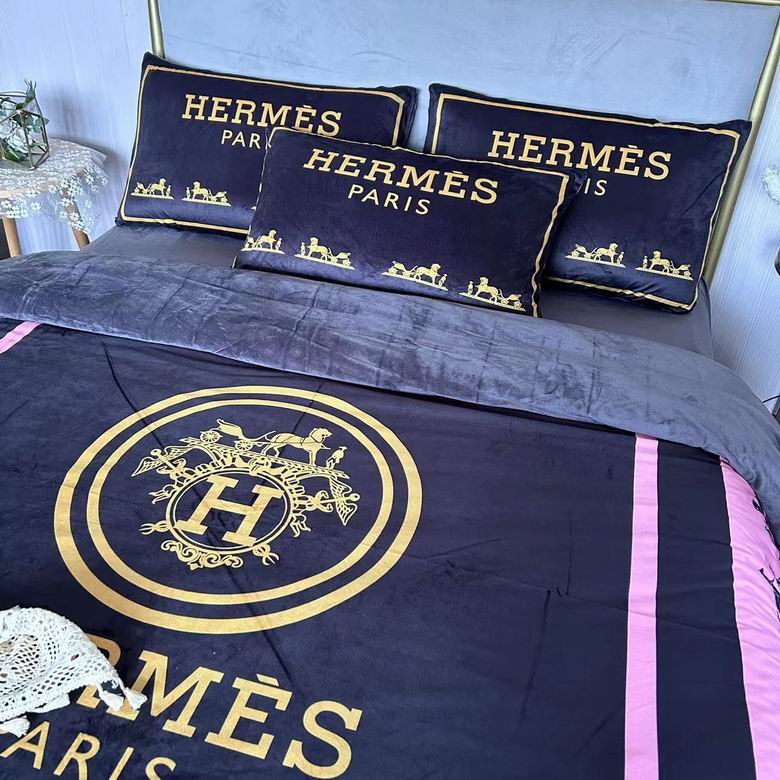 Versace  2.0x2.3m    (5)