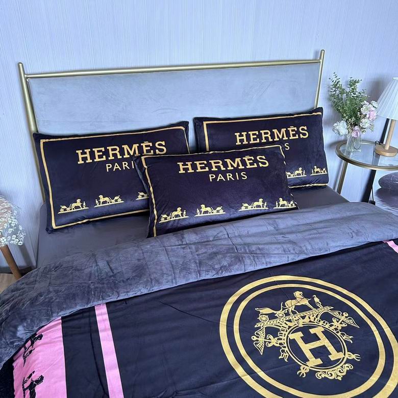 Versace  2.0x2.3m    (7)