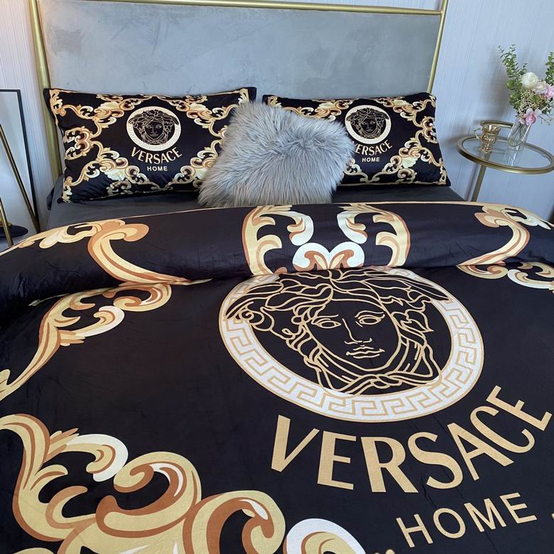 Versace  2.0x2.3m    (8)