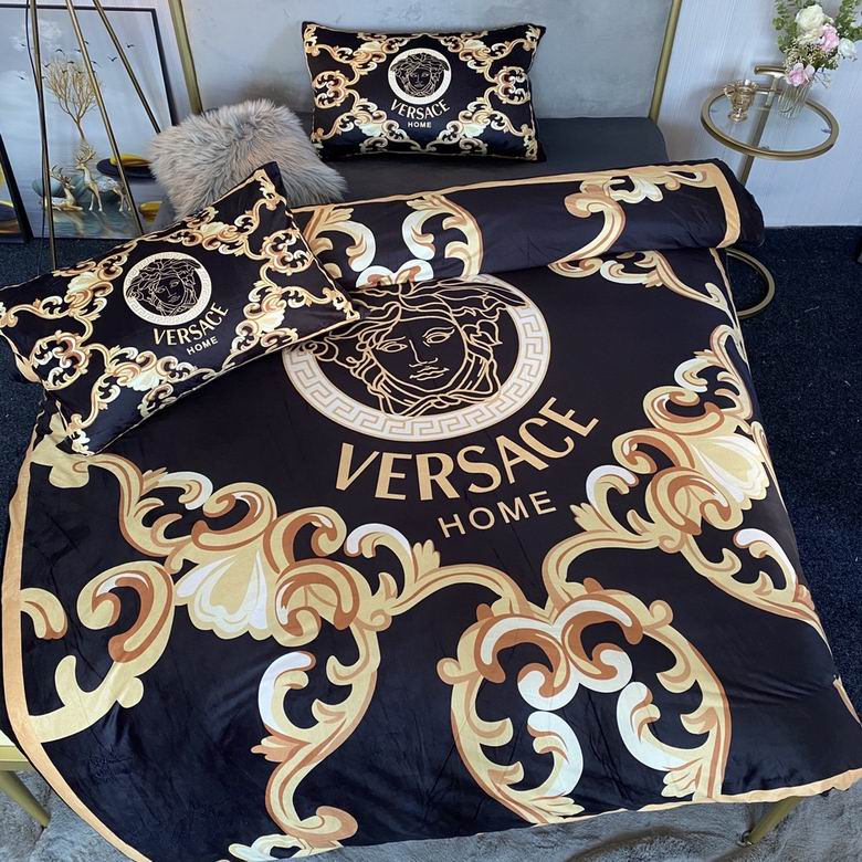 Versace  2.0x2.3m    (9)