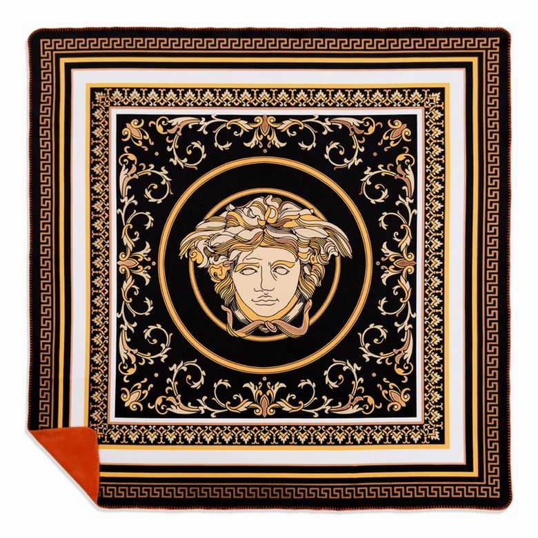 Versace 1.5x1.5m 1.5x2.0m 2.0x2.3m  (1)