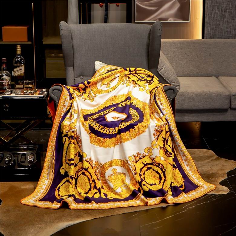 Versace 1.5x1.5m 1.5x2.0m 2.0x2.3m  (3)