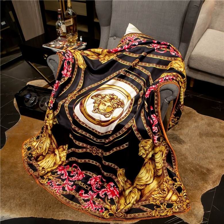 Versace 1.5x1.5m 1.5x2.0m 2.0x2.3m  (4)