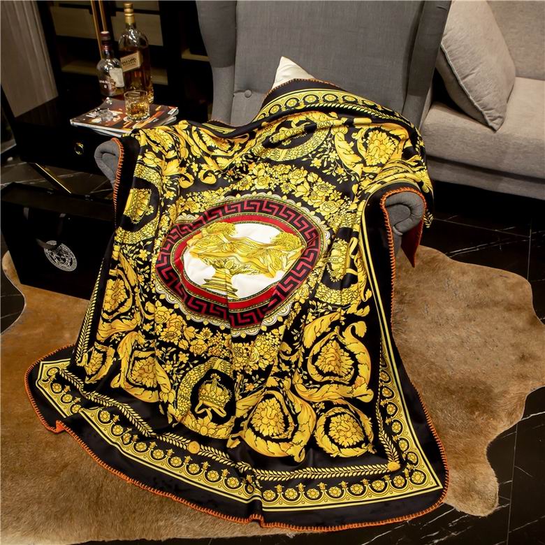 Versace 1.5x1.5m 1.5x2.0m 2.0x2.3m  (4)