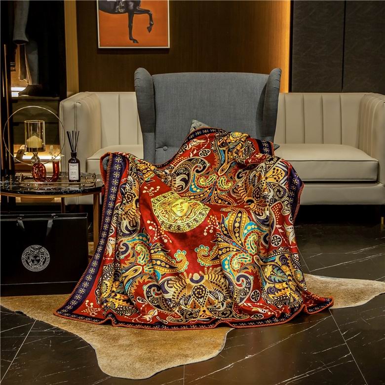 Versace 1.5x1.5m 1.5x2.0m 2.0x2.3m   (1)