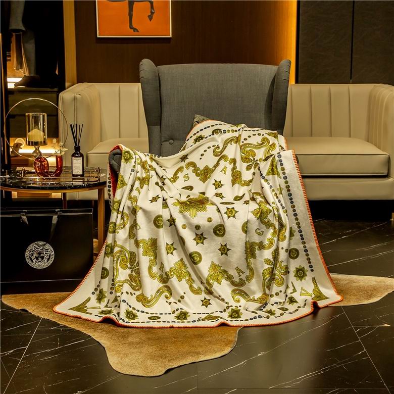 Versace 1.5x1.5m 1.5x2.0m 2.0x2.3m   (1)