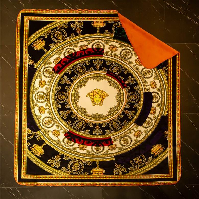 Versace 1.5x1.5m 1.5x2.0m 2.0x2.3m   (1)