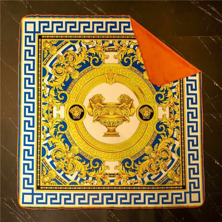 Versace 1.5x1.5m 1.5x2.0m 2.0x2.3m   (1)