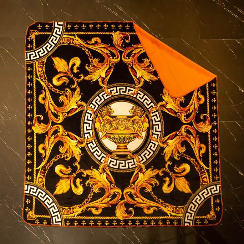 Versace 1.5x1.5m 1.5x2.0m 2.0x2.3m   (1)