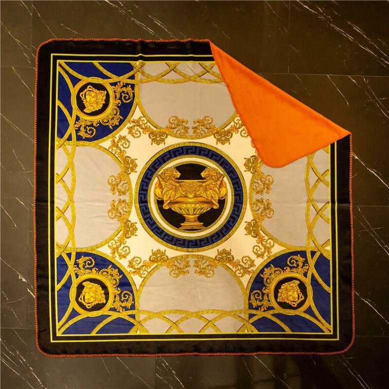 Versace 1.5x1.5m 1.5x2.0m 2.0x2.3m   (1)