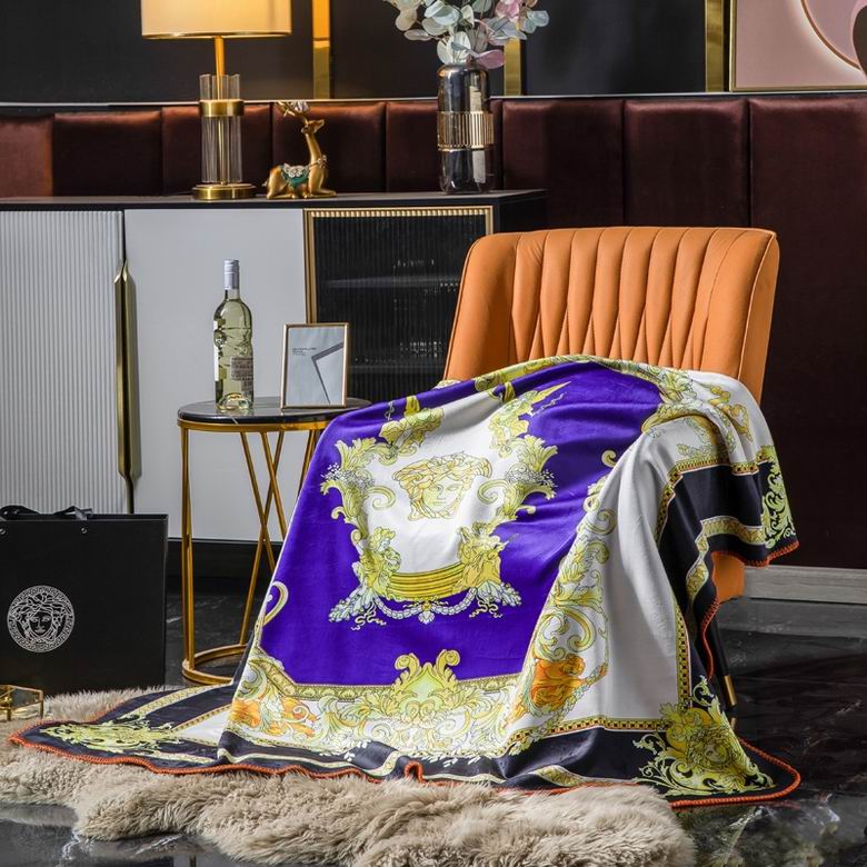 Versace 1.5x1.5m 1.5x2.0m 2.0x2.3m   (1)