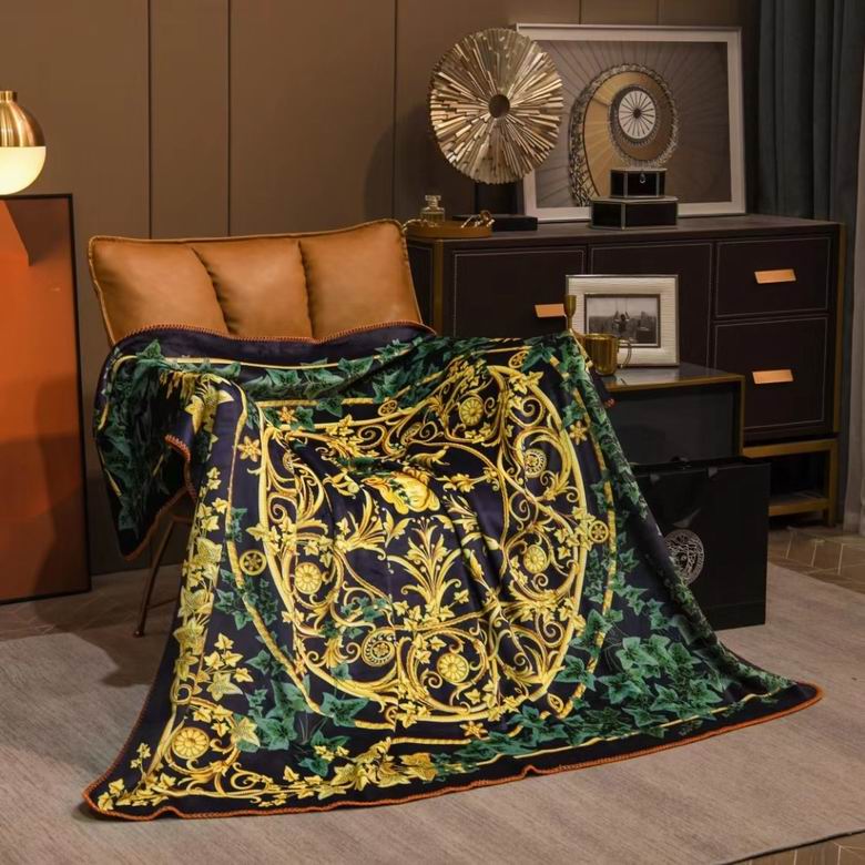 Versace 1.5x1.5m 1.5x2.0m 2.0x2.3m   (1)