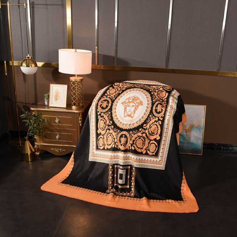 Versace 1.5x1.5m 1.5x2.0m 2.0x2.3m   (2)