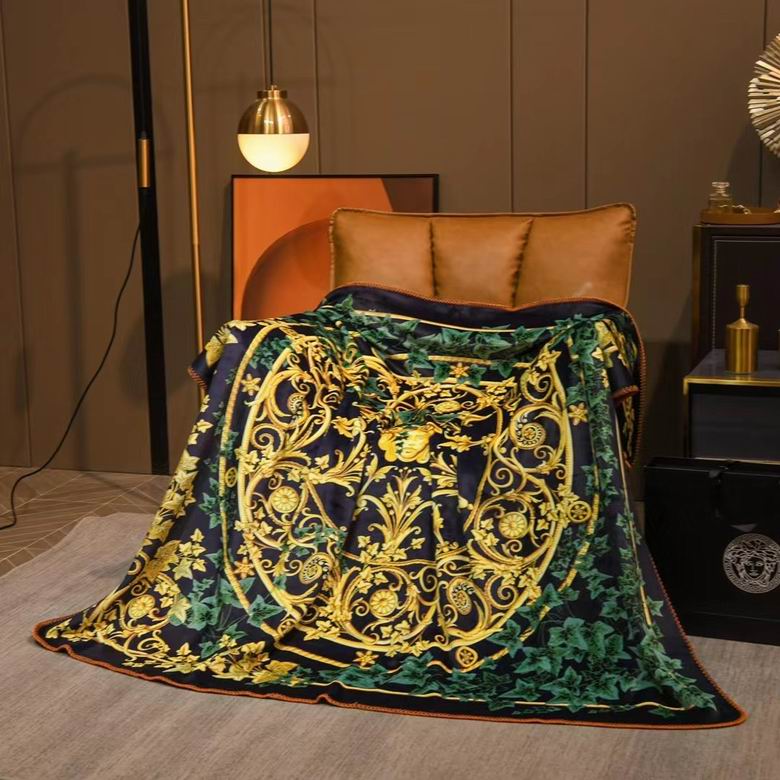 Versace 1.5x1.5m 1.5x2.0m 2.0x2.3m   (2)