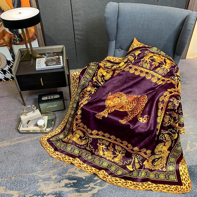 Versace 1.5x1.5m 1.5x2.0m 2.0x2.3m   (2)