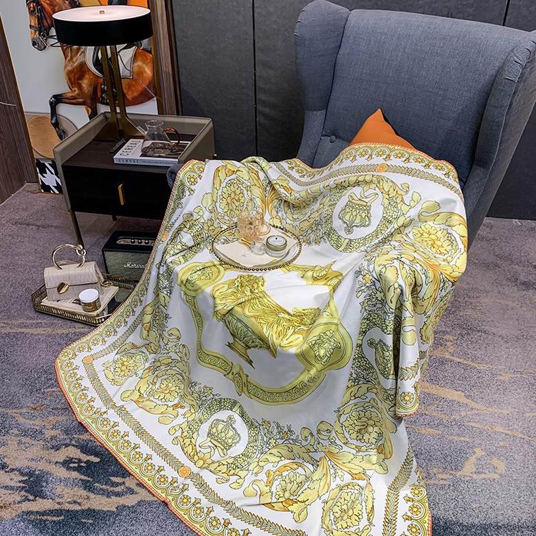 Versace 1.5x1.5m 1.5x2.0m 2.0x2.3m   (2)