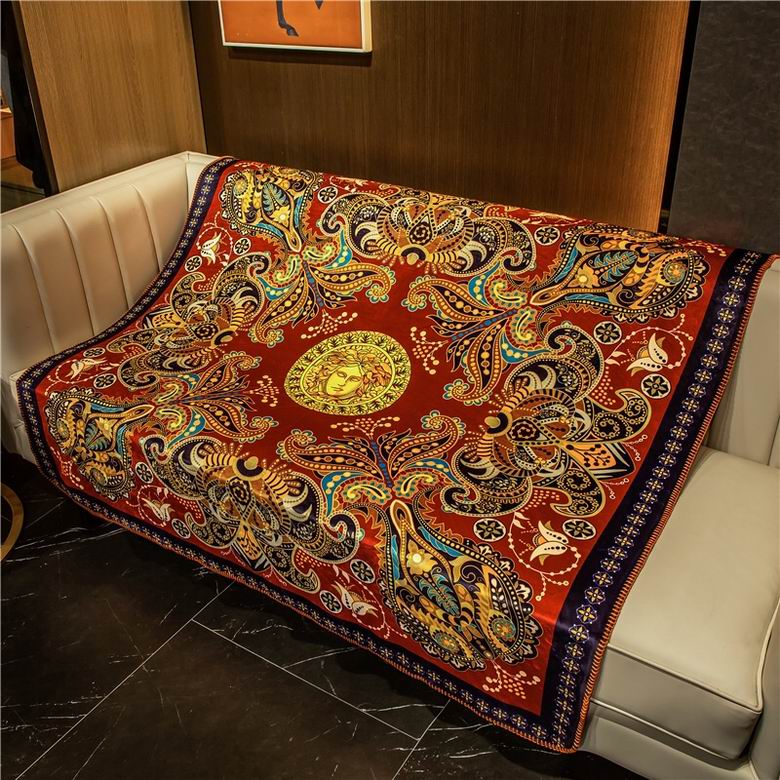 Versace 1.5x1.5m 1.5x2.0m 2.0x2.3m   (3)