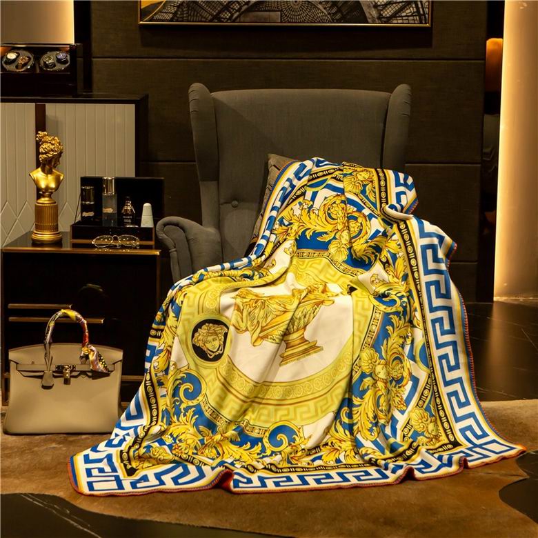 Versace 1.5x1.5m 1.5x2.0m 2.0x2.3m   (3)