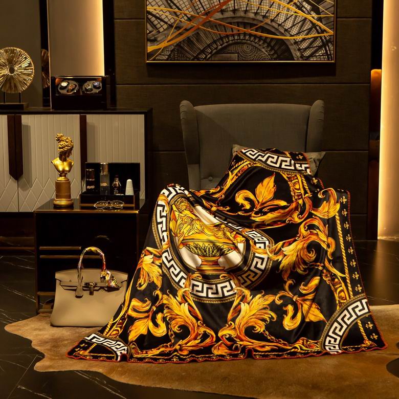 Versace 1.5x1.5m 1.5x2.0m 2.0x2.3m   (3)