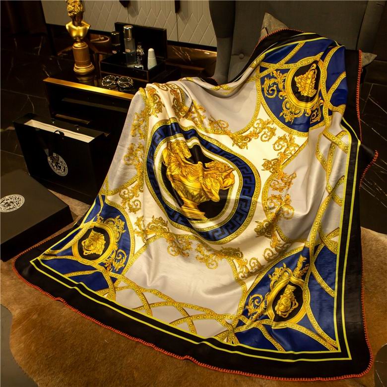 Versace 1.5x1.5m 1.5x2.0m 2.0x2.3m   (3)