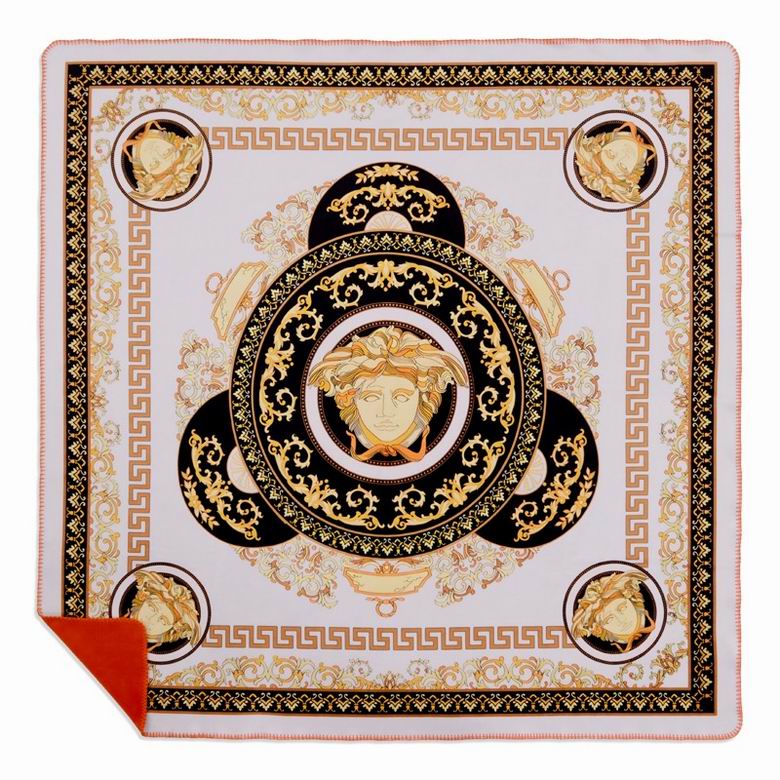 Versace 1.5x1.5m 1.5x2.0m 2.0x2.3m   (3)