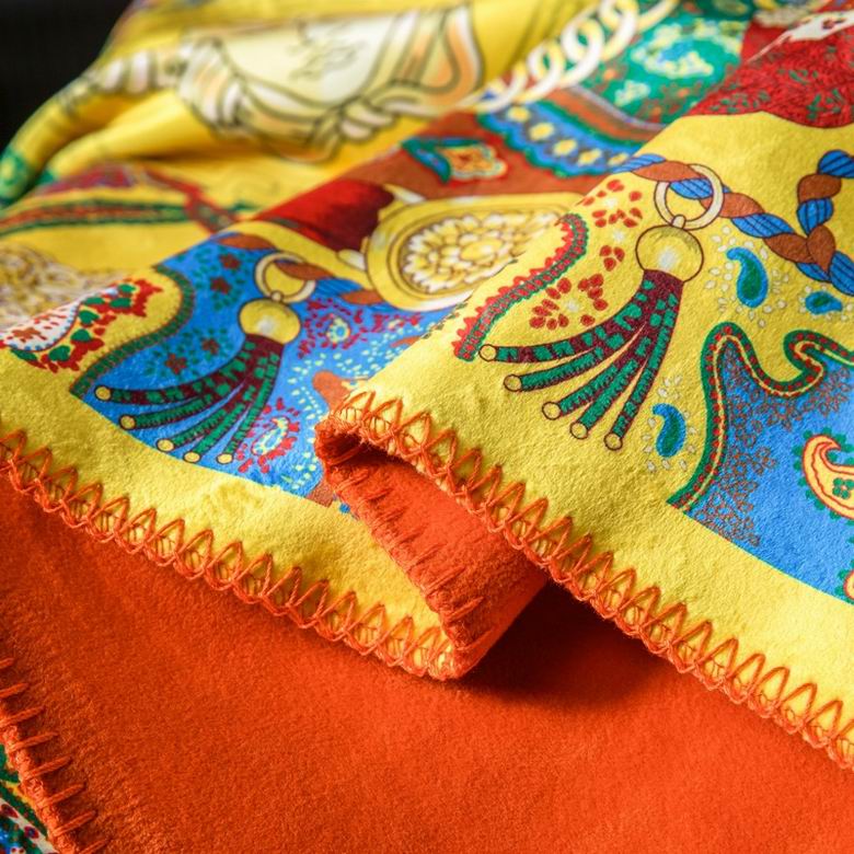 Versace 1.5x1.5m 1.5x2.0m 2.0x2.3m   (3)