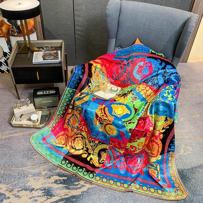 Versace 1.5x1.5m 1.5x2.0m 2.0x2.3m   (3)