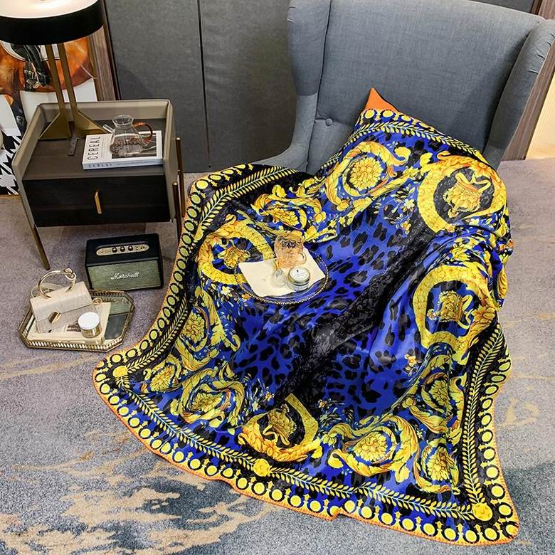 Versace 1.5x1.5m 1.5x2.0m 2.0x2.3m   (3)