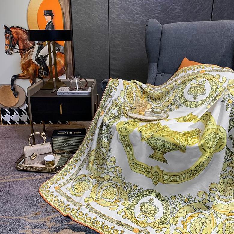 Versace 1.5x1.5m 1.5x2.0m 2.0x2.3m   (3)