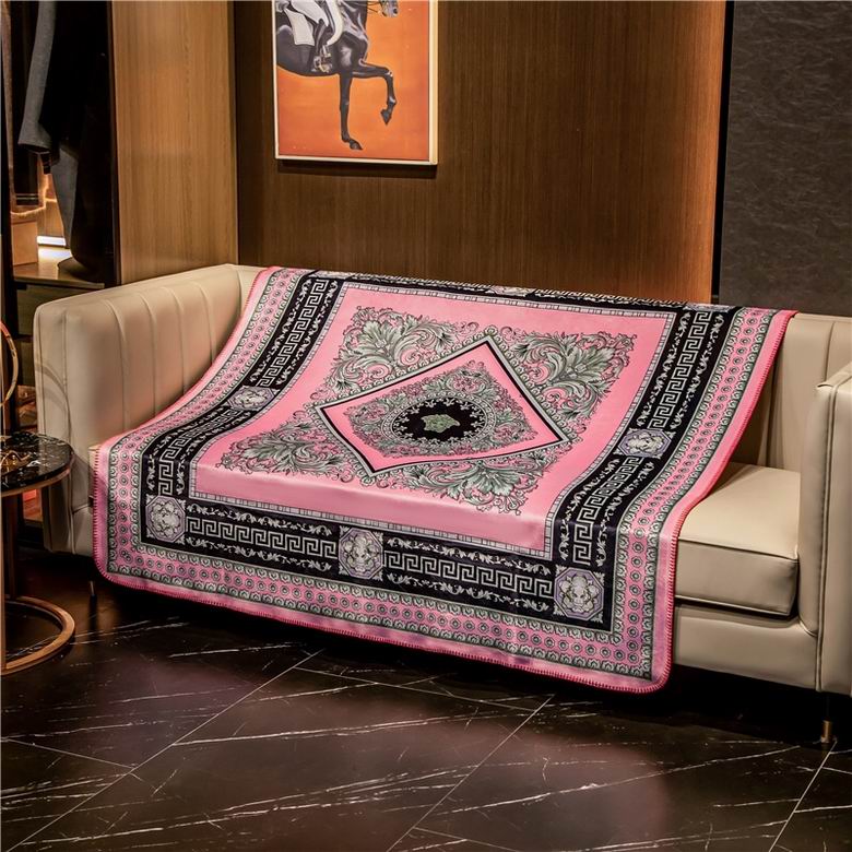 Versace 1.5x1.5m 1.5x2.0m 2.0x2.3m   (4)