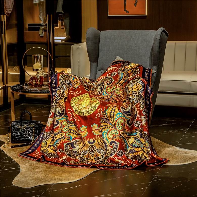 Versace 1.5x1.5m 1.5x2.0m 2.0x2.3m   (4)