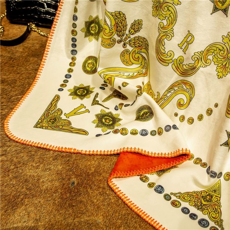 Versace 1.5x1.5m 1.5x2.0m 2.0x2.3m   (4)