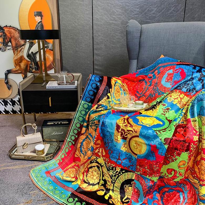 Versace 1.5x1.5m 1.5x2.0m 2.0x2.3m   (4)