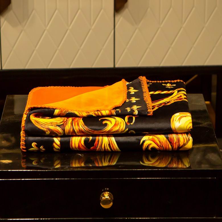 Versace 1.5x1.5m 1.5x2.0m 2.0x2.3m   (4)