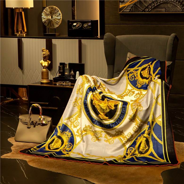 Versace 1.5x1.5m 1.5x2.0m 2.0x2.3m   (4)