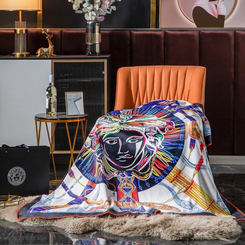 Versace 1.5x1.5m 1.5x2.0m 2.0x2.3m   (4)