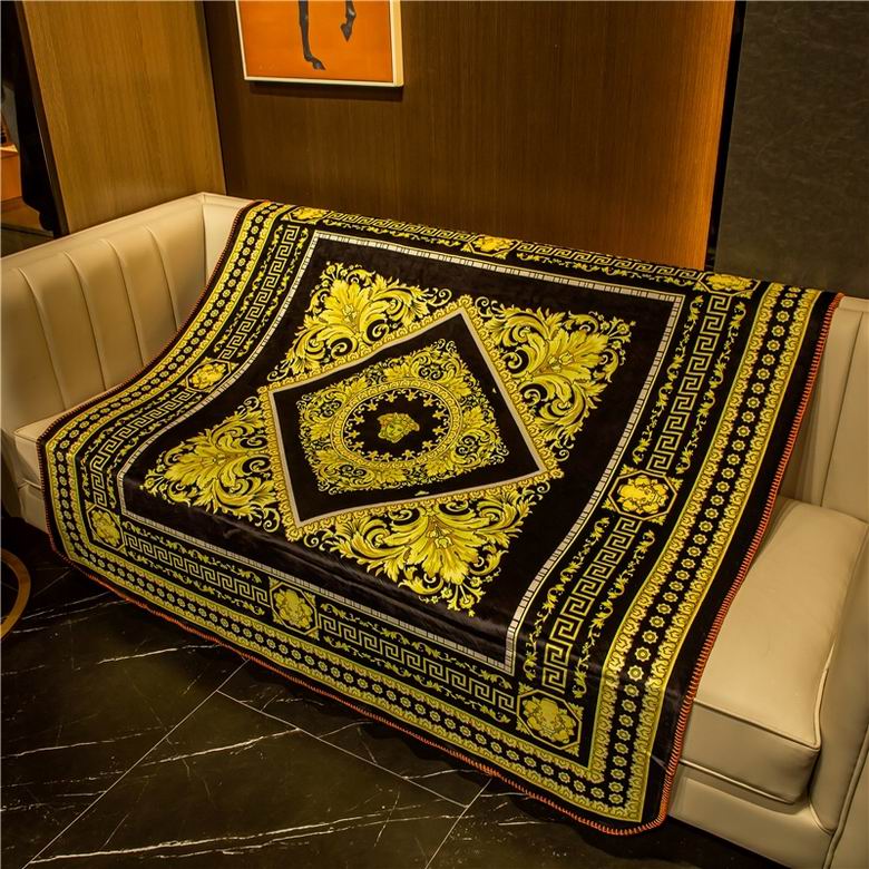 Versace 1.5x1.5m 1.5x2.0m 2.0x2.3m   (5)