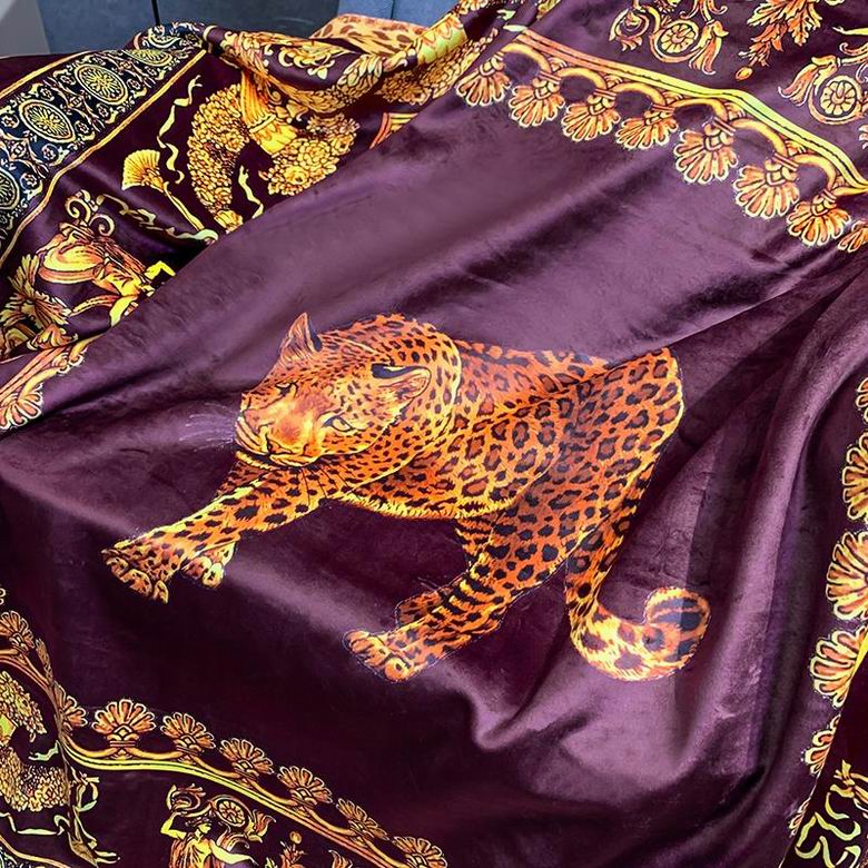 Versace 1.5x1.5m 1.5x2.0m 2.0x2.3m   (5)