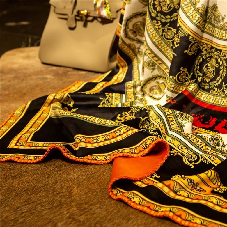 Versace 1.5x1.5m 1.5x2.0m 2.0x2.3m   (5)