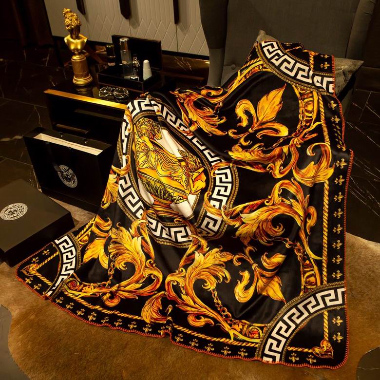 Versace 1.5x1.5m 1.5x2.0m 2.0x2.3m   (5)