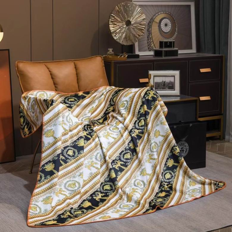 Versace 1.5x1.5m 1.5x2.0m 2.0x2.3m   (5)