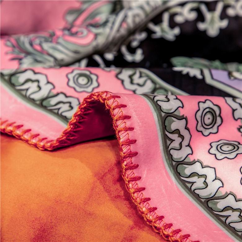 Versace 1.5x1.5m 1.5x2.0m 2.0x2.3m   (6)