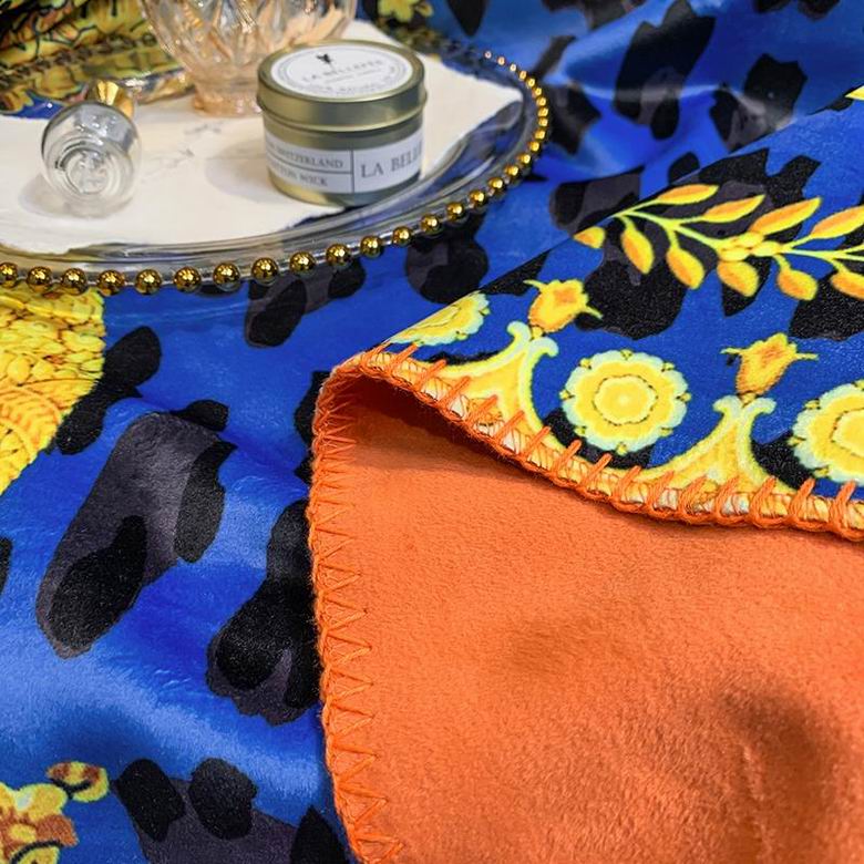 Versace 1.5x1.5m 1.5x2.0m 2.0x2.3m   (6)