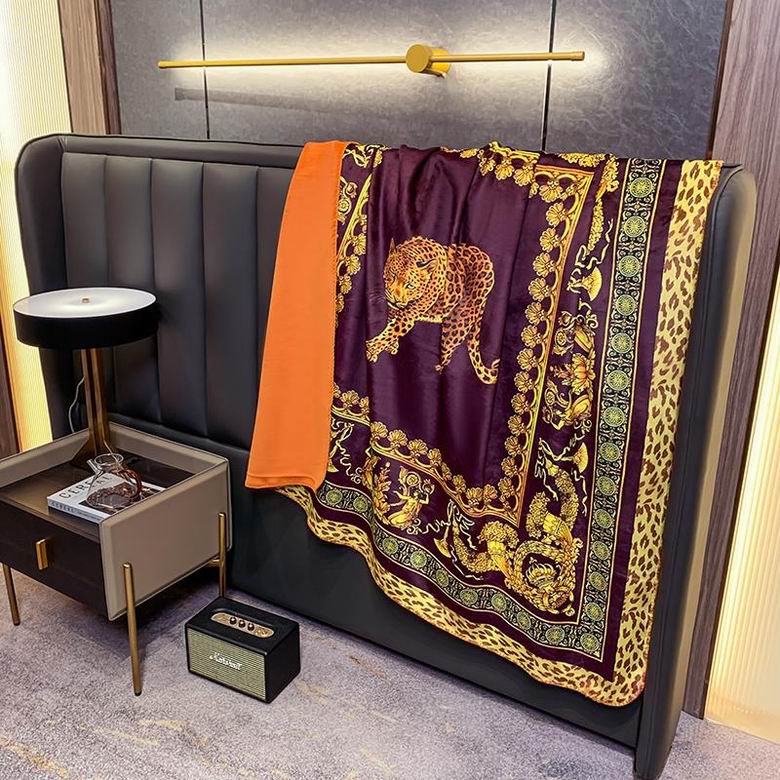 Versace 1.5x1.5m 1.5x2.0m 2.0x2.3m   (6)