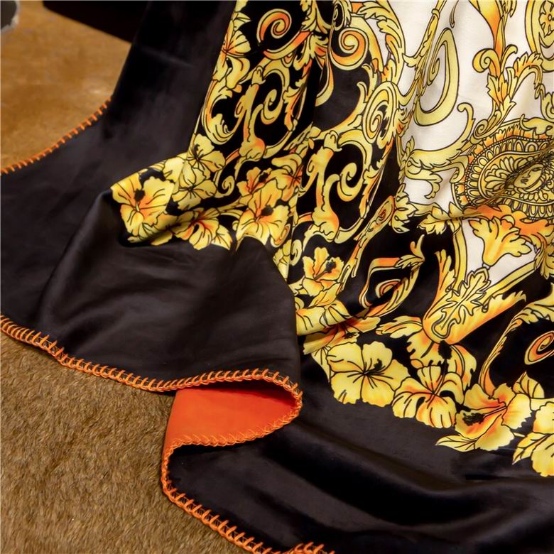 Versace 1.5x1.5m 1.5x2.0m 2.0x2.3m   (6)