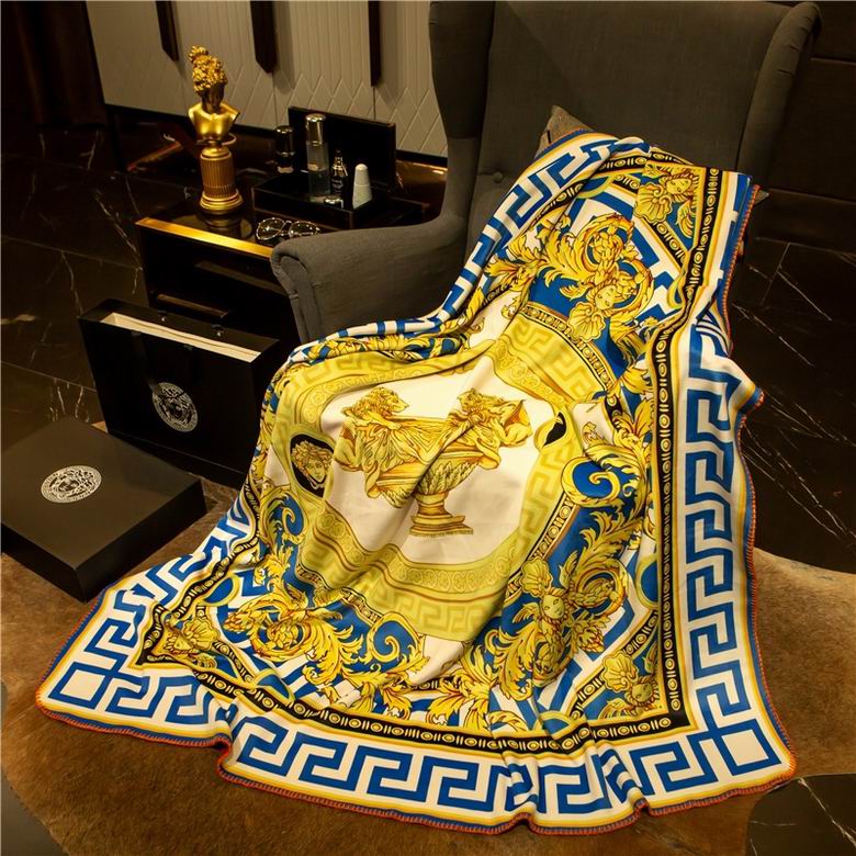 Versace 1.5x1.5m 1.5x2.0m 2.0x2.3m   (6)